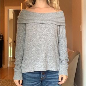 Abercrombie & Fitch Sweaters - Abercrombie off the shoulder sweater Abercrombie & Fitch Sweaters - Abercrombie off the shoulder sweater